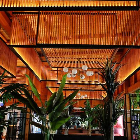 Gardenland Resort Bushat Luaran gambar