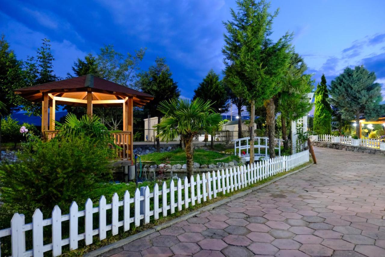 Gardenland Resort Bushat Luaran gambar